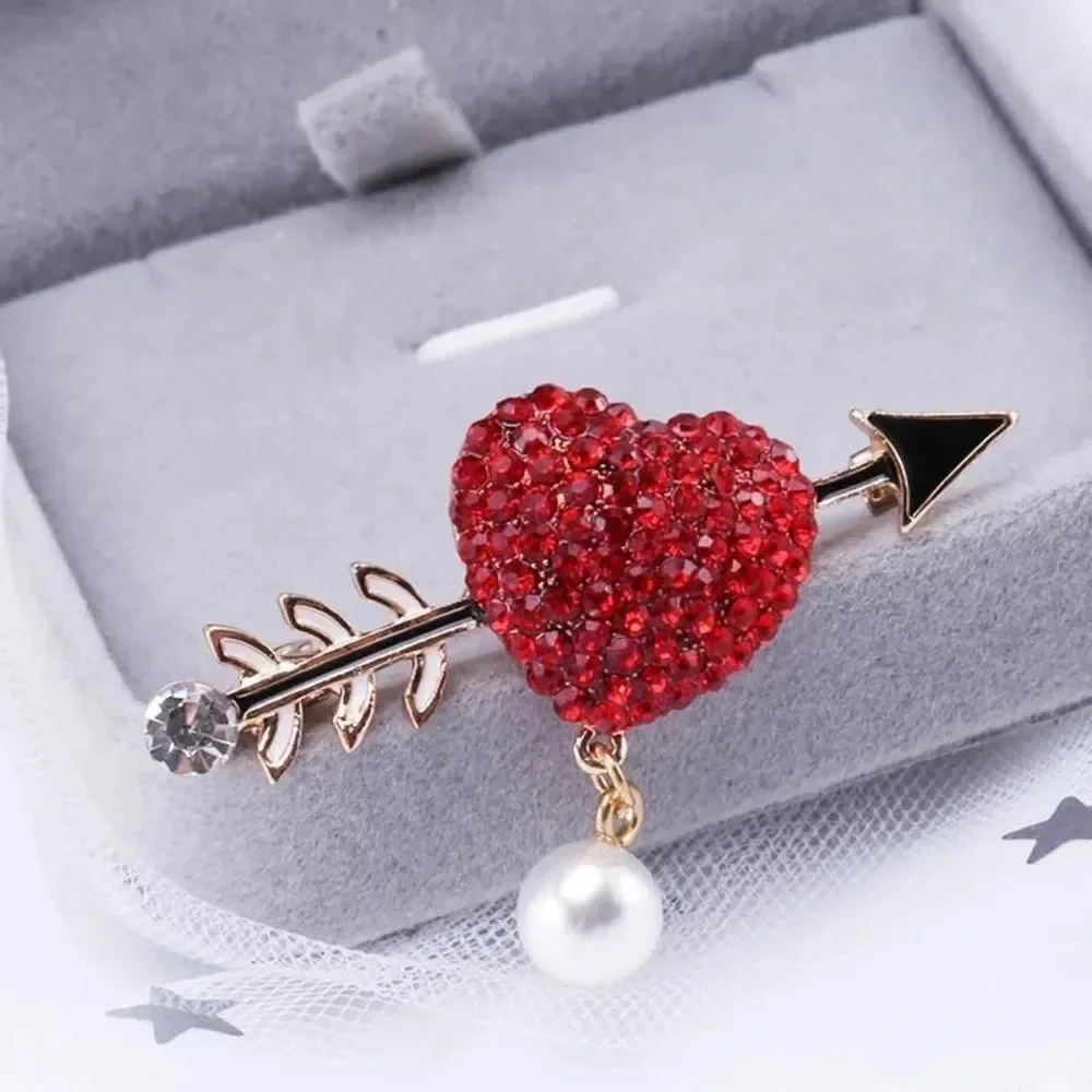 VQ VQ Heart Brooch